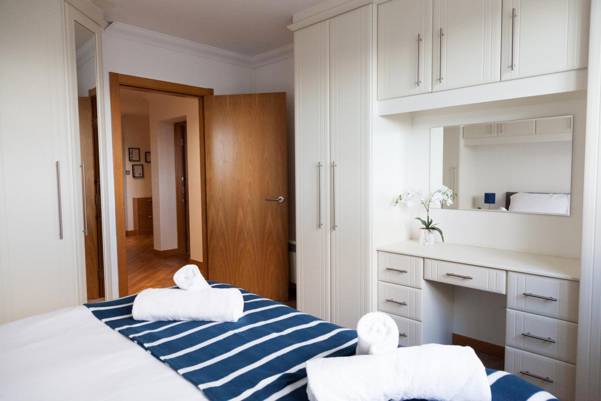 Weekly & Monthly Stays In Penthouse For Contractors Or Leisure Single Or Superking Beds Available Birkenhead Ngoại thất bức ảnh