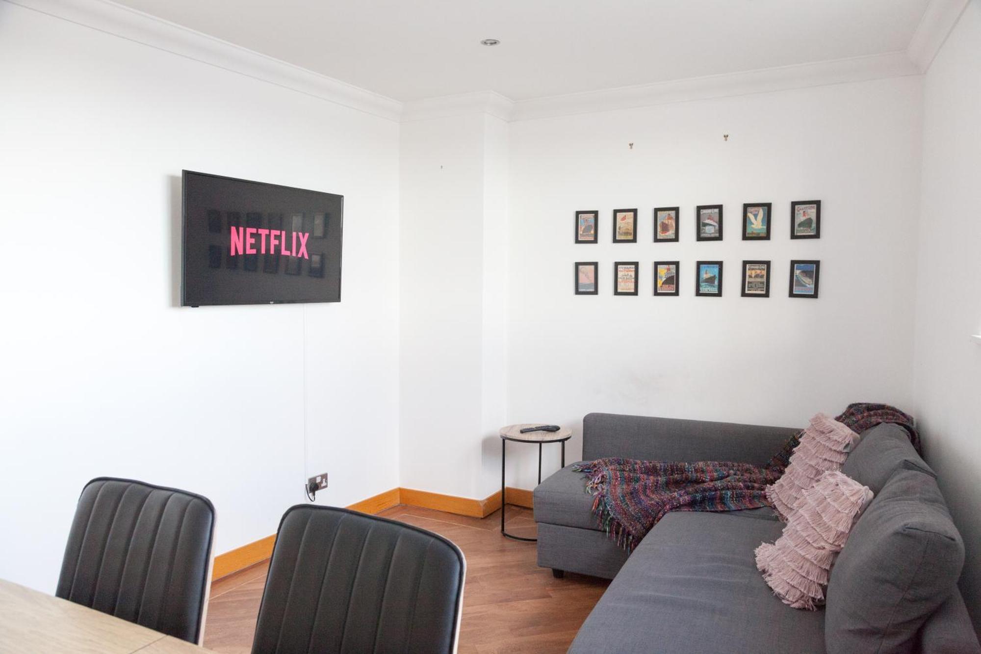 Weekly & Monthly Stays In Penthouse For Contractors Or Leisure Single Or Superking Beds Available Birkenhead Ngoại thất bức ảnh