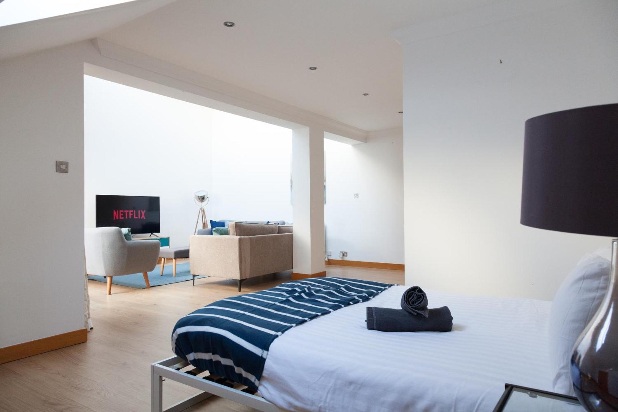 Weekly & Monthly Stays In Penthouse For Contractors Or Leisure Single Or Superking Beds Available Birkenhead Ngoại thất bức ảnh