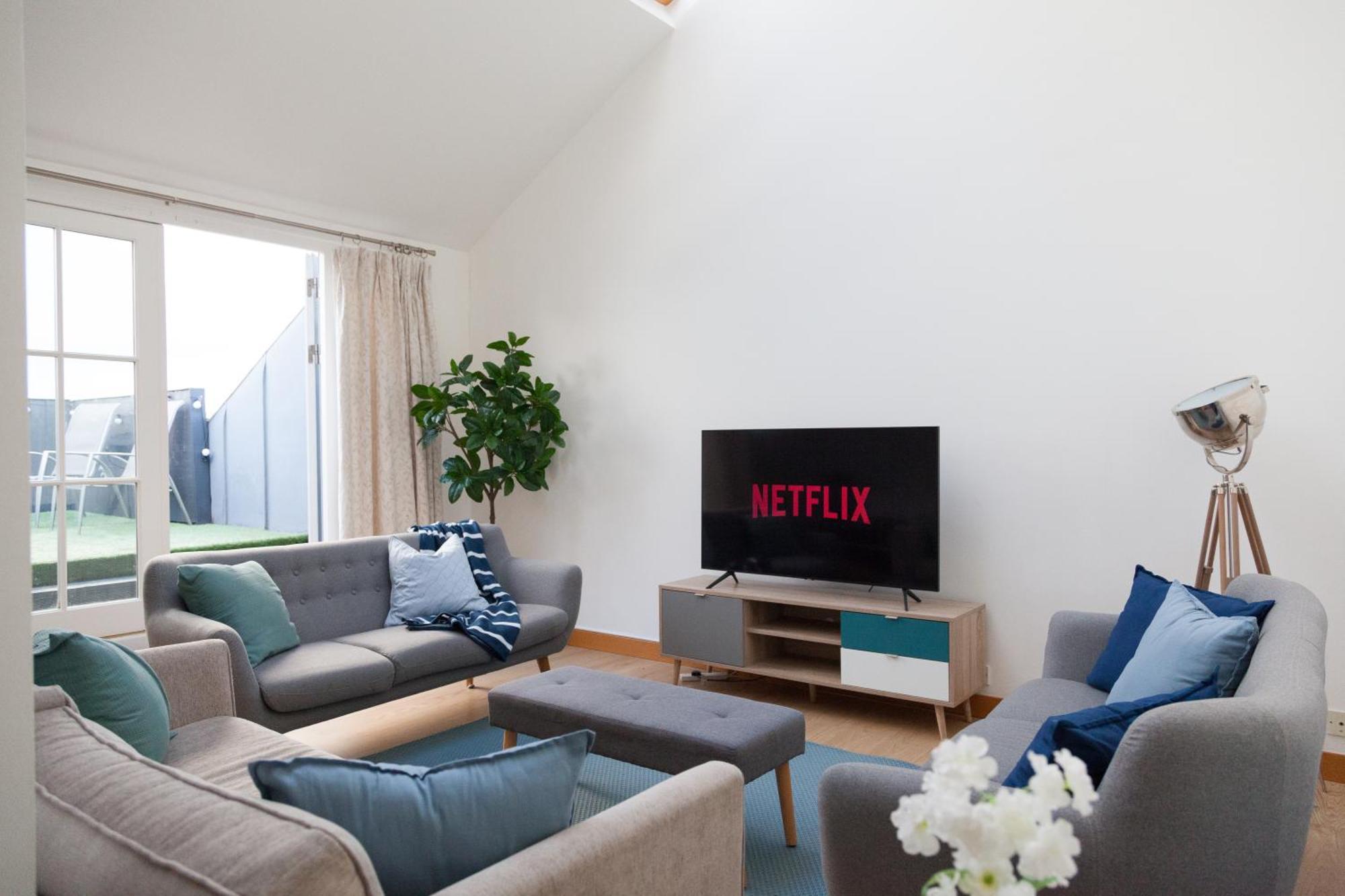 Weekly & Monthly Stays In Penthouse For Contractors Or Leisure Single Or Superking Beds Available Birkenhead Ngoại thất bức ảnh